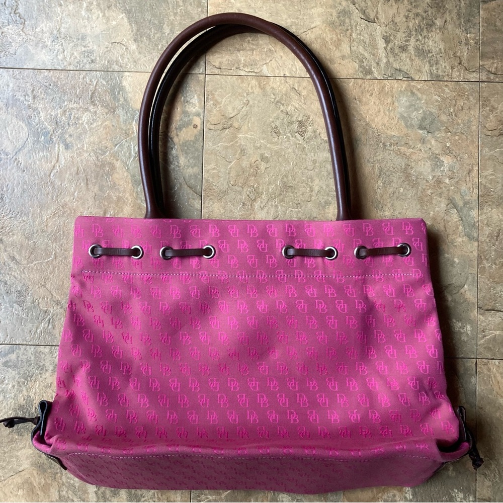 Vintage Dooney&Burke tote Handbag Pink with Logo Canvas and Dual Leather Handles - Picture 3 of 16